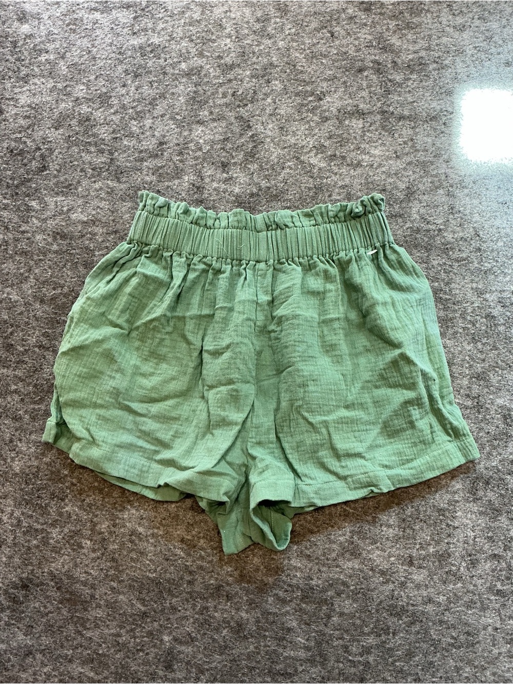 Tularosa 100% Linen Light Green Elastic-Waist Women’s Shorts Size S